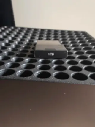 Xbox Series X + Mando + Baterías + Expansión 1TB