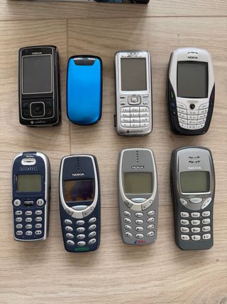 Lote móviles antiguos Nokia y Alcatel