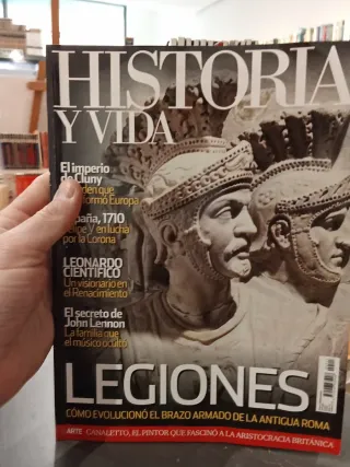 12 Revistas Historia y Vida Año 2010