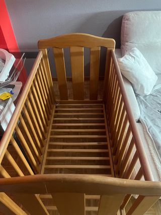 Cuna de madera