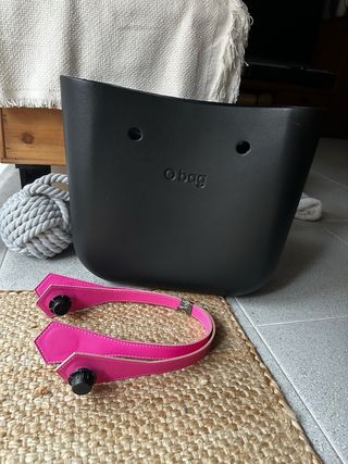 Bolso O Bag Clásico Negro Asas Fucsia