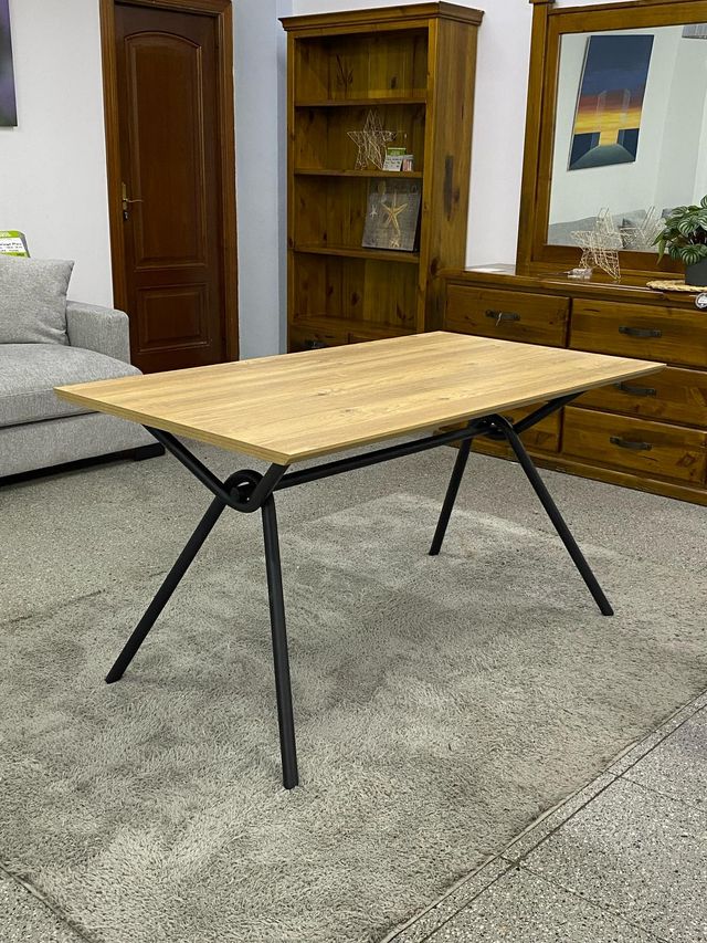 Nueva mesa moderna de salon