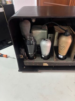 Radio antigua de valvulad Telefunken 340