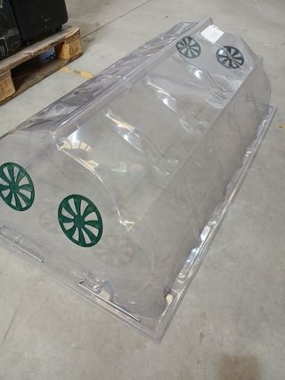 Mini invernadero policarbonato con ventilación