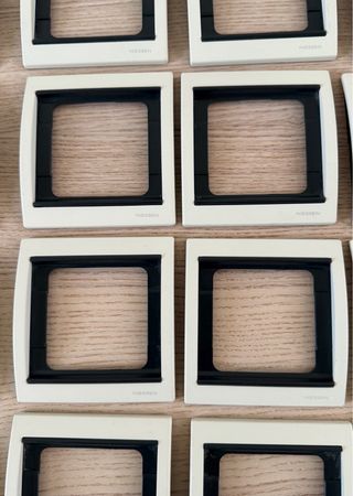 Lote Marcos Enchufes Interruptores Niessen Olas