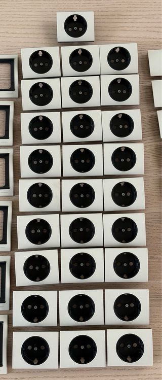 Lote Marcos Enchufes Interruptores Niessen Olas