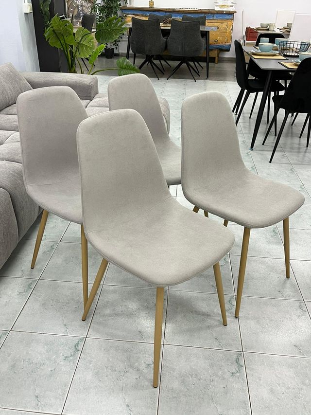 Pack nuevo de 4 sillas en beige