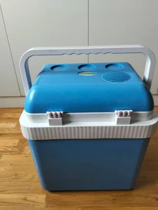 Nevera portátil azul
