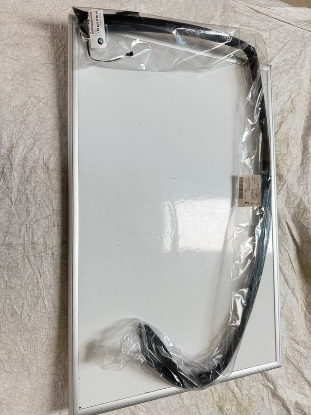 MARCO VENTANA TRASERA IZQ INTERRUPTOR BMW E39
