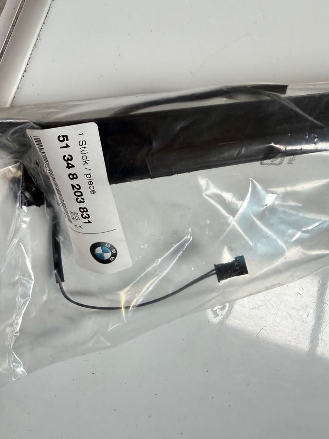 MARCO VENTANA TRASERA IZQ INTERRUPTOR BMW E39