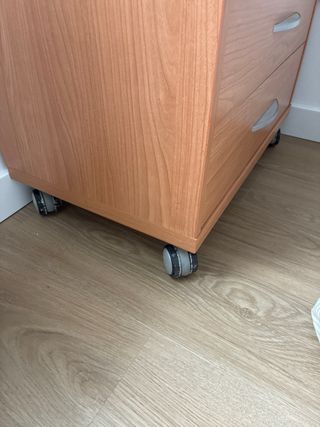 Mesita/Cajonera con Ruedas