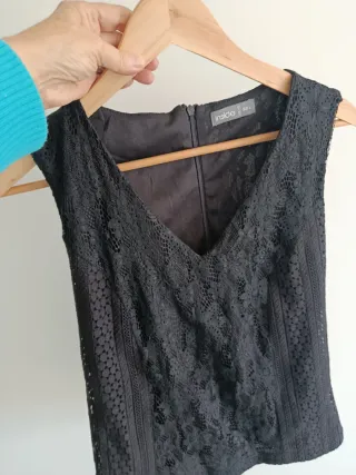 Blusa de encaje nueva