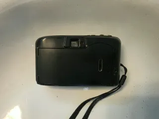 Nikon Zoom AF 200 macchina fotografica 35mm