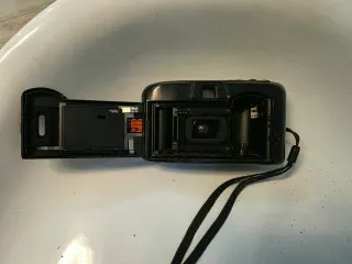 Nikon Zoom AF 200 macchina fotografica 35mm