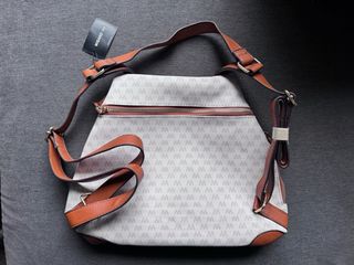 Bolso Mochila Misako Beige y Marrón sin estrenar