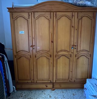 Armario de madera