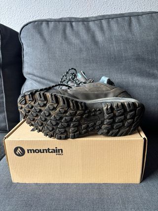 Zapatillas Mountain Pro trekking negras/grises
