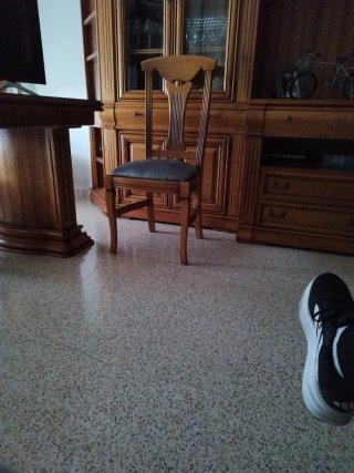 Mueble de salón + mesa y 6 Sillas de madera maciza