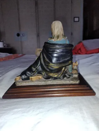 Preciosa figura Maternidad