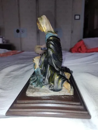 Preciosa figura Maternidad