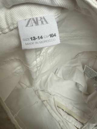 Pantalones vaqueros blancos rotos