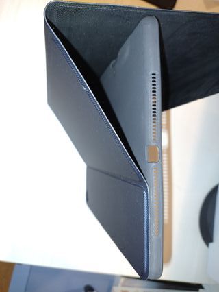 Funda Tablet 10" IPad con Teclado Bluetooth Nuevo