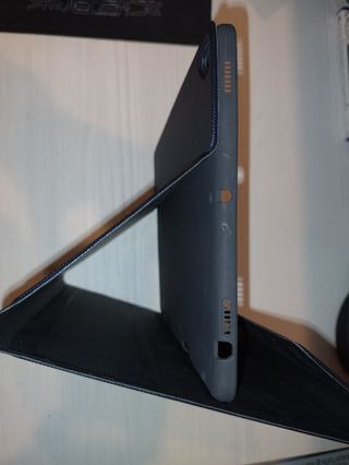 Funda Tablet 10" IPad con Teclado Bluetooth Nuevo