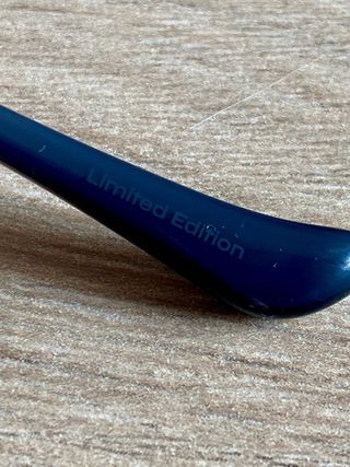 Occhiali da sole Ferrari in titanio