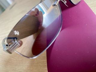 Occhiali da sole Ferrari in titanio