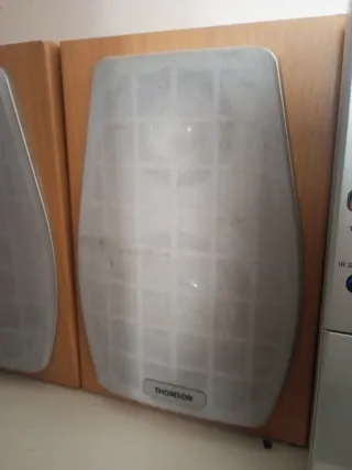 Mini cadena Thomson CD/Radio/Caset. El CD no va