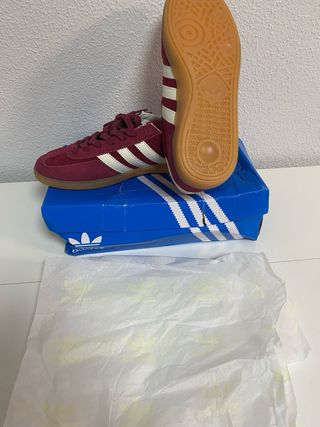 Adidas Spezial granate nuevas