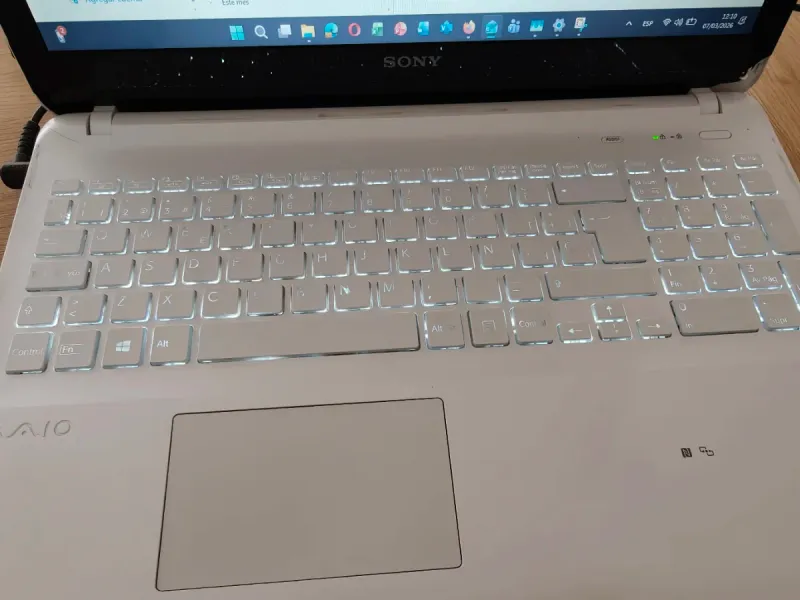 Portátil Sony Vaio SVF153A1YM Blanco afbeelding 3