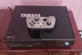 Xbox One 500GB + Mando + 3 Juegos