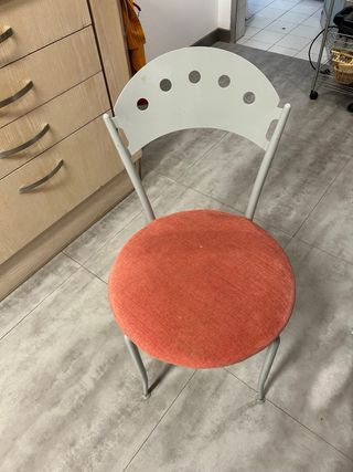 Mesa de cocina con 4 sillas