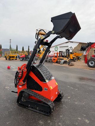 Mini cargadora nueva