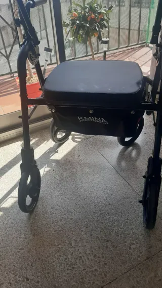 Andador silla ruedas con asiento plegable