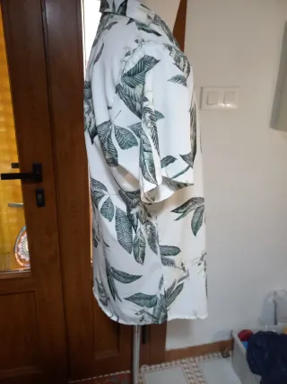 Camisa Hawaiana Estampada Manga Corta