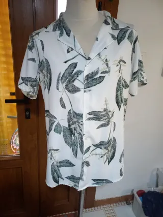 Camisa Hawaiana Estampada Manga Corta