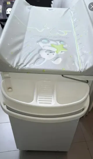 Cambiador bebé CAM con ruedas y 4 cajones
