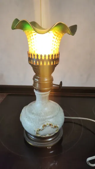 Lámpara de mesa antigua cerámica y cristal