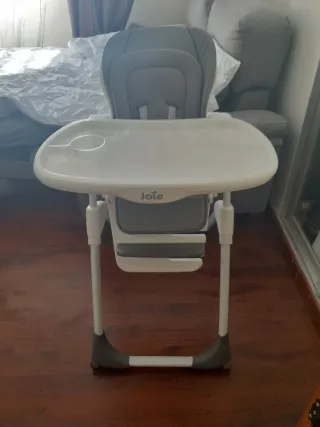 Silla alta Joie gris y blanca