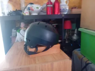 Casco Negro G69 con Luces LED