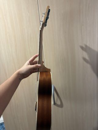 Ukelele Hricane con funda