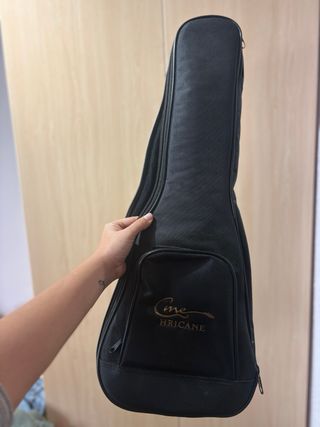 Ukelele Hricane con funda