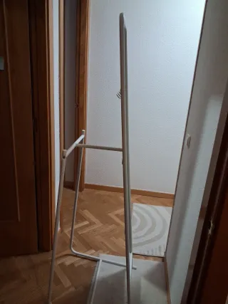 Espejo de pie moderno