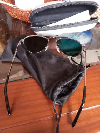 Gafas de sol Afflelou niño rojas y plateadas