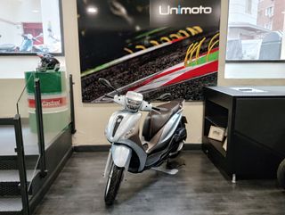 PIAGGIO MEDLEY 125 SEMI NUEVO 56 € / MES