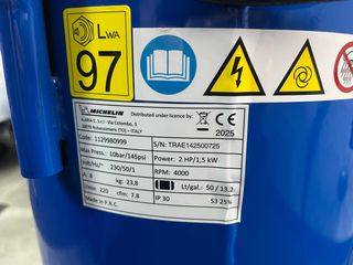 Compresor vertical Michelin MVX 50/2 50 litros 2hp