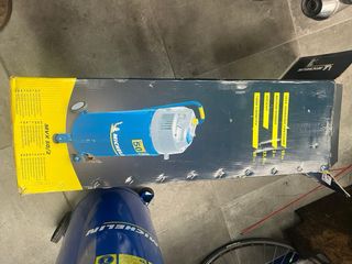 Compresor vertical Michelin MVX 50/2 50 litros 2hp