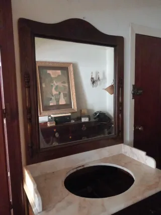 Mueble de baño madera maciza y mármol